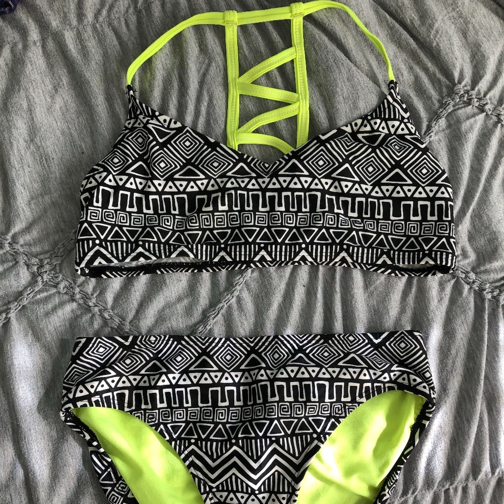 Cute Girls Black and White Two-Piece Suit